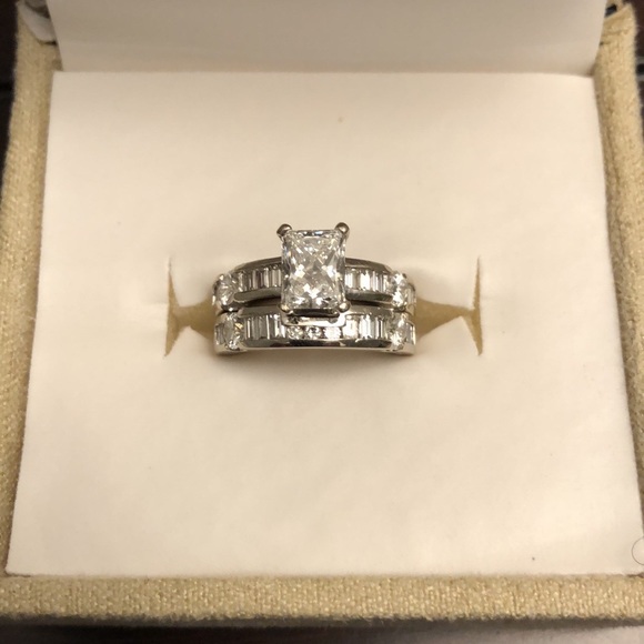 Engagement Ring Set Emerald Cut 1.12cts G VVS2 - Picture 2 of 5